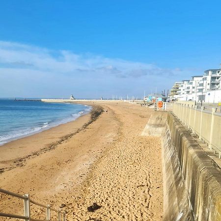 Seas The Day Beachfront Apartment Ramsgate - Sleeps 4 Exteriör bild