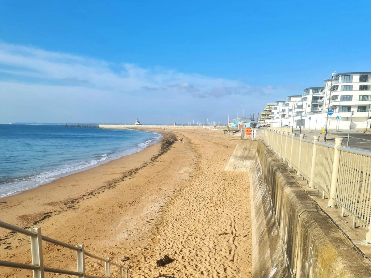 Seas The Day Beachfront Apartment Ramsgate - Sleeps 4 Exteriör bild